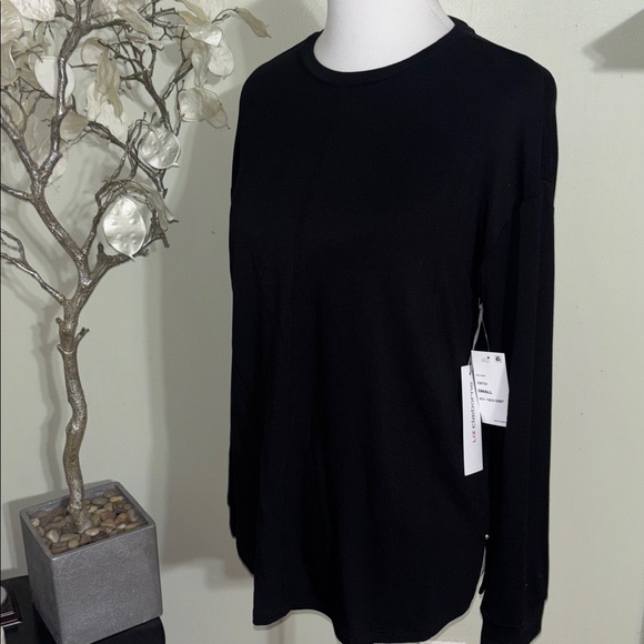 Liz Claiborne Black Long Sleeve Classic Top - Picture 3 of 4